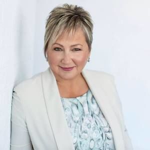 Meet your Posher, Louise